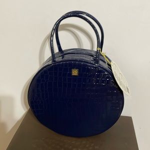 Vintage Givenchy makeup bag in navy blue *NWT*